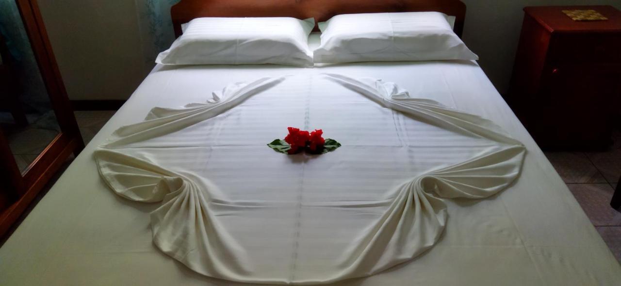 Dan Zoranz Self Catering Guest House La Digue  Extérieur photo