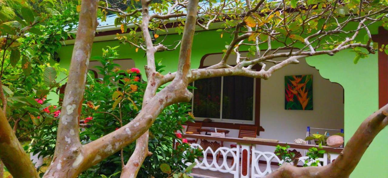 Dan Zoranz Self Catering Guest House La Digue  Extérieur photo