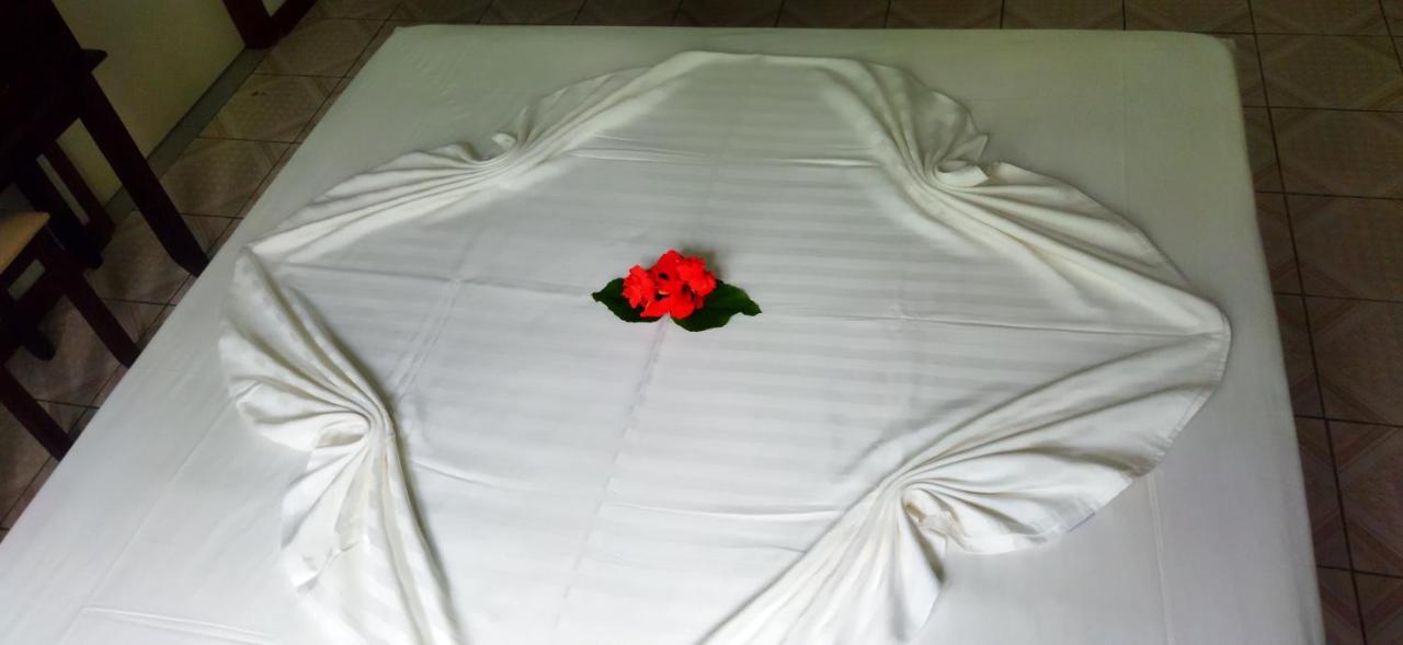 Dan Zoranz Self Catering Guest House La Digue  Extérieur photo