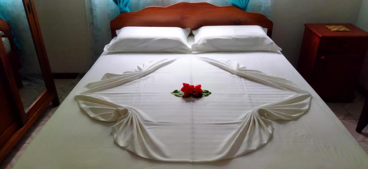 Dan Zoranz Self Catering Guest House La Digue  Extérieur photo