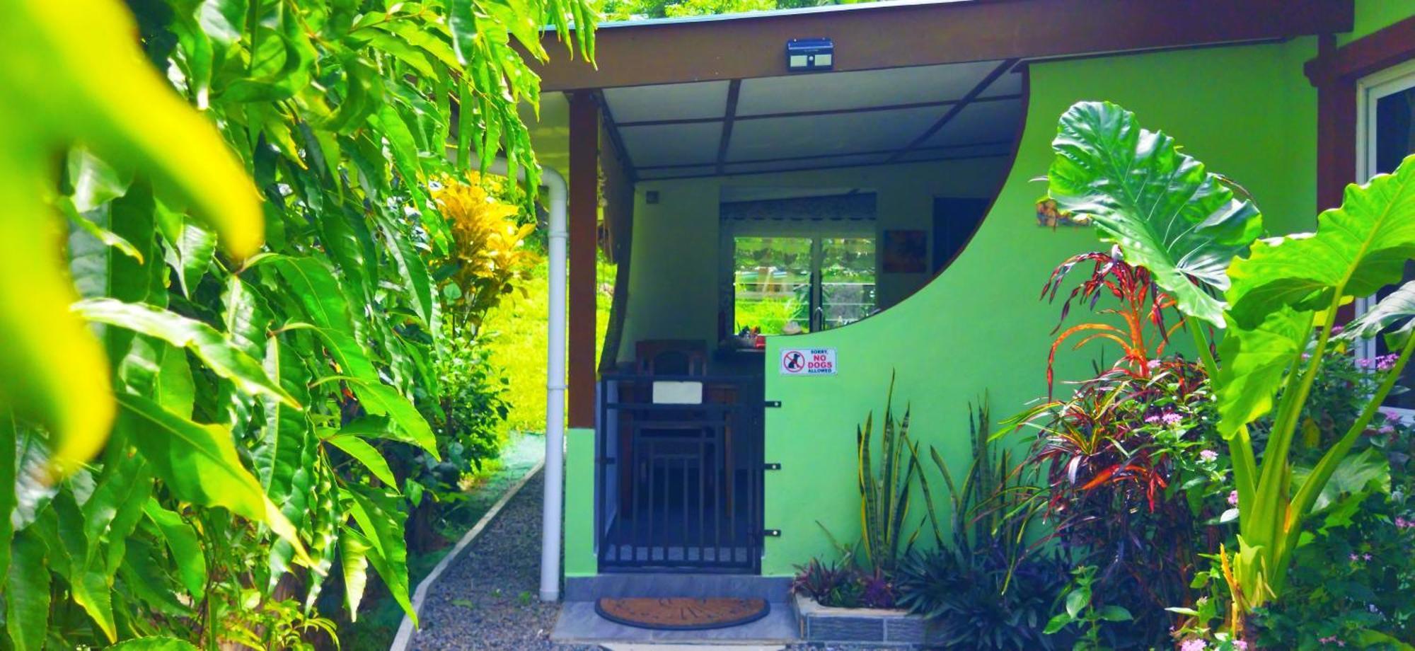Dan Zoranz Self Catering Guest House La Digue  Extérieur photo
