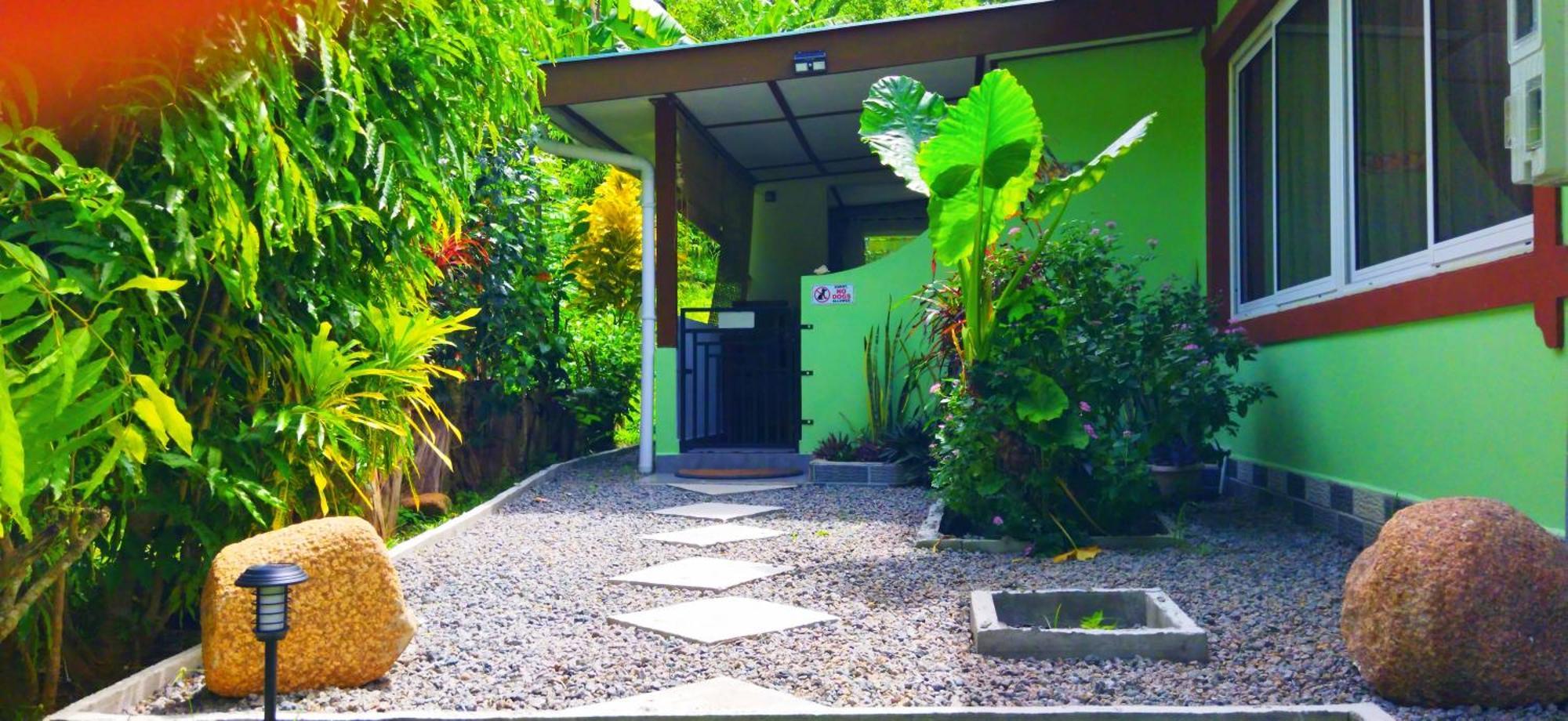 Dan Zoranz Self Catering Guest House La Digue  Extérieur photo